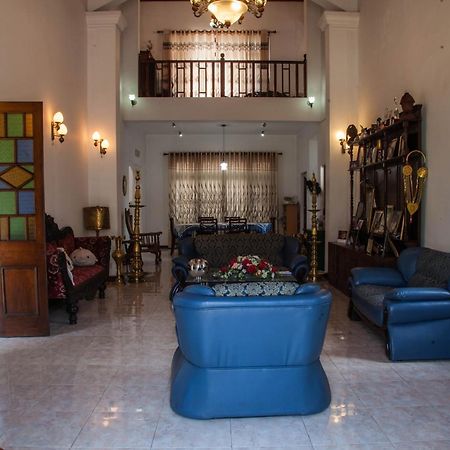 Antique Tourist Lodge Kandy Ngoại thất bức ảnh